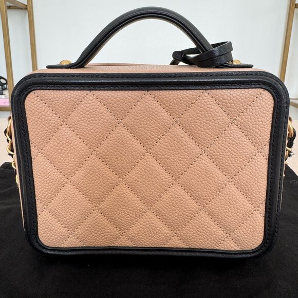 Chanel Small CC Filigree Vanity Case Black and Beige Caviar Antique Gold Hardwar - Picture 2 of 15